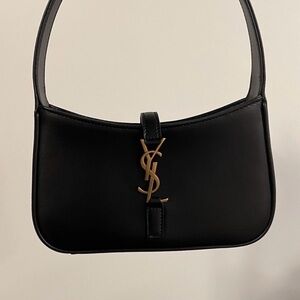 Saint Laurent Black Leather Shoulder Bag with Gold YSL Accent  le 5 a7 mini